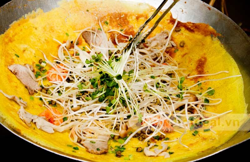 THE FAMOUS RESTAURANTS IN HO CHI MINH CITY, VIETNAM